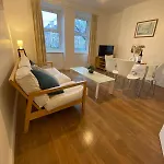 Holyrood Park Main Door Apartment